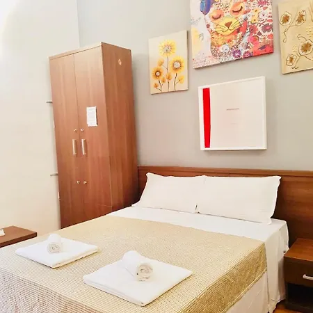 Holiday Guest house *
